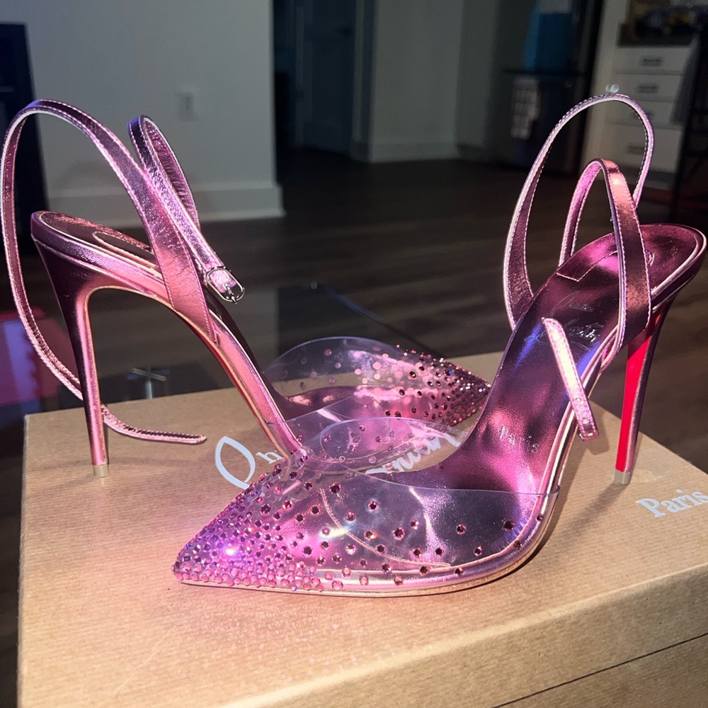 37.5 christian louboutin NEVER WORN!